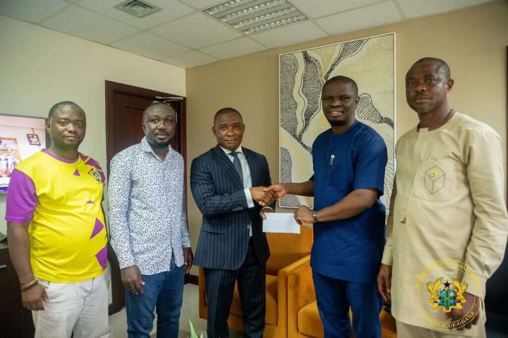 Akufo-Addo redeems ¢1 million pledge to Medeama