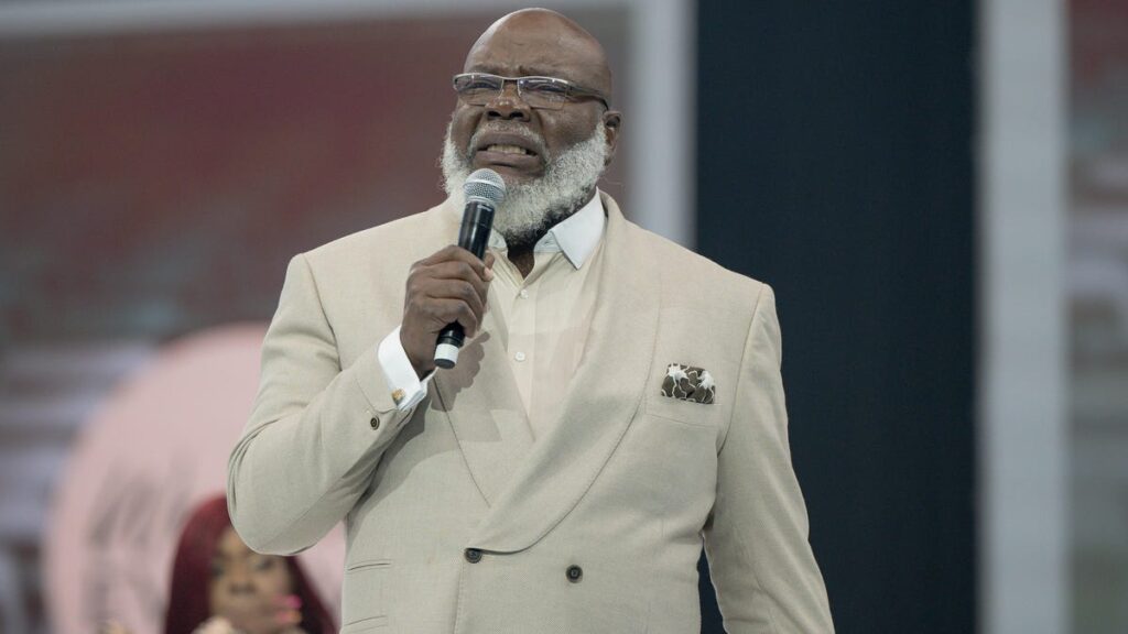 Here's Why Black Internet is Dragging T. D. Jakes, Despite His Denials of Salacious Rumors