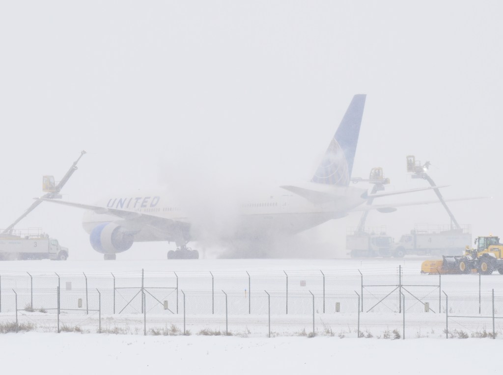 Nearly 700 flights delayed, canceled at Denver International Airport amid winter storm