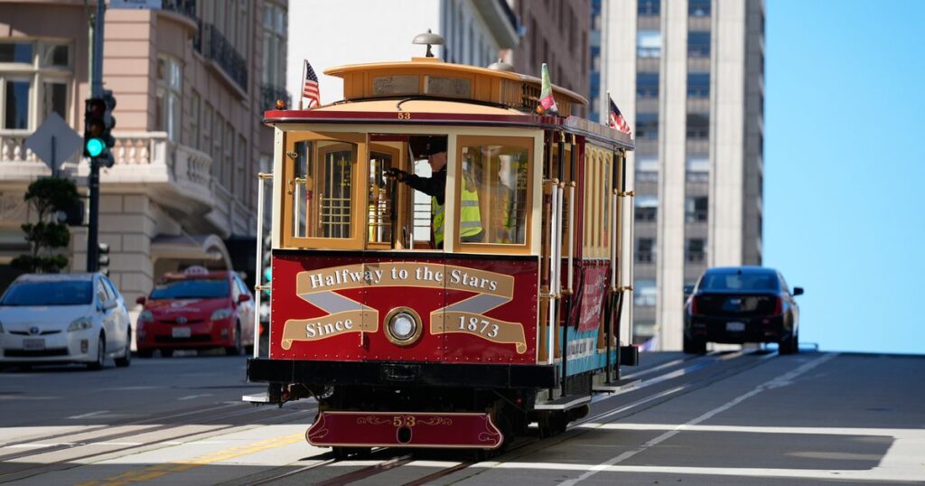 San Francisco Dedicates Trolley To Tony Bennett