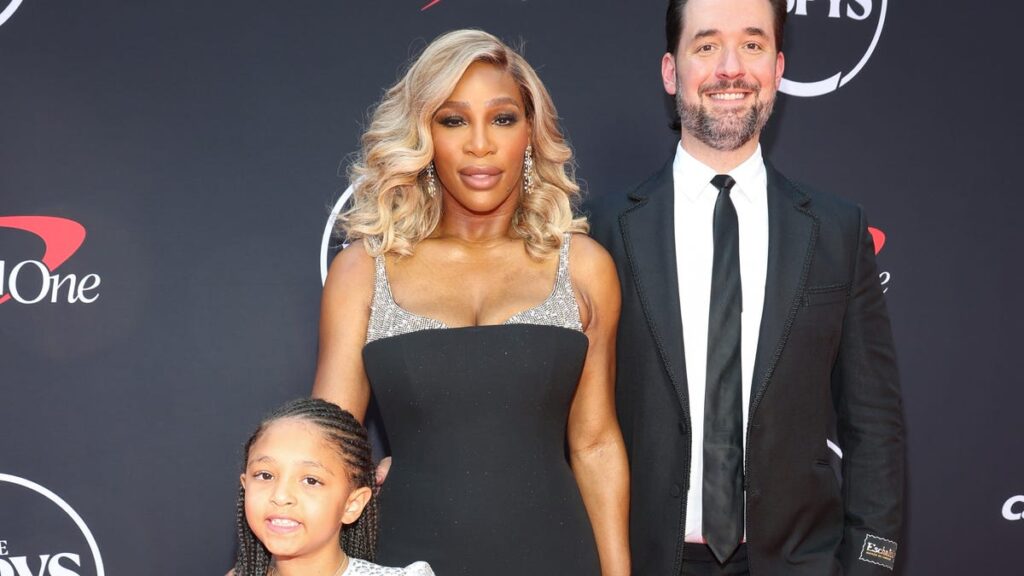 Serena Williams Shares 1st Look at New Daughter Adira Ohanian