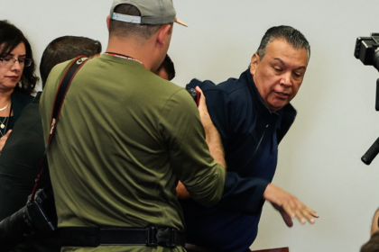 US senator dragged out of LA immigration news conference